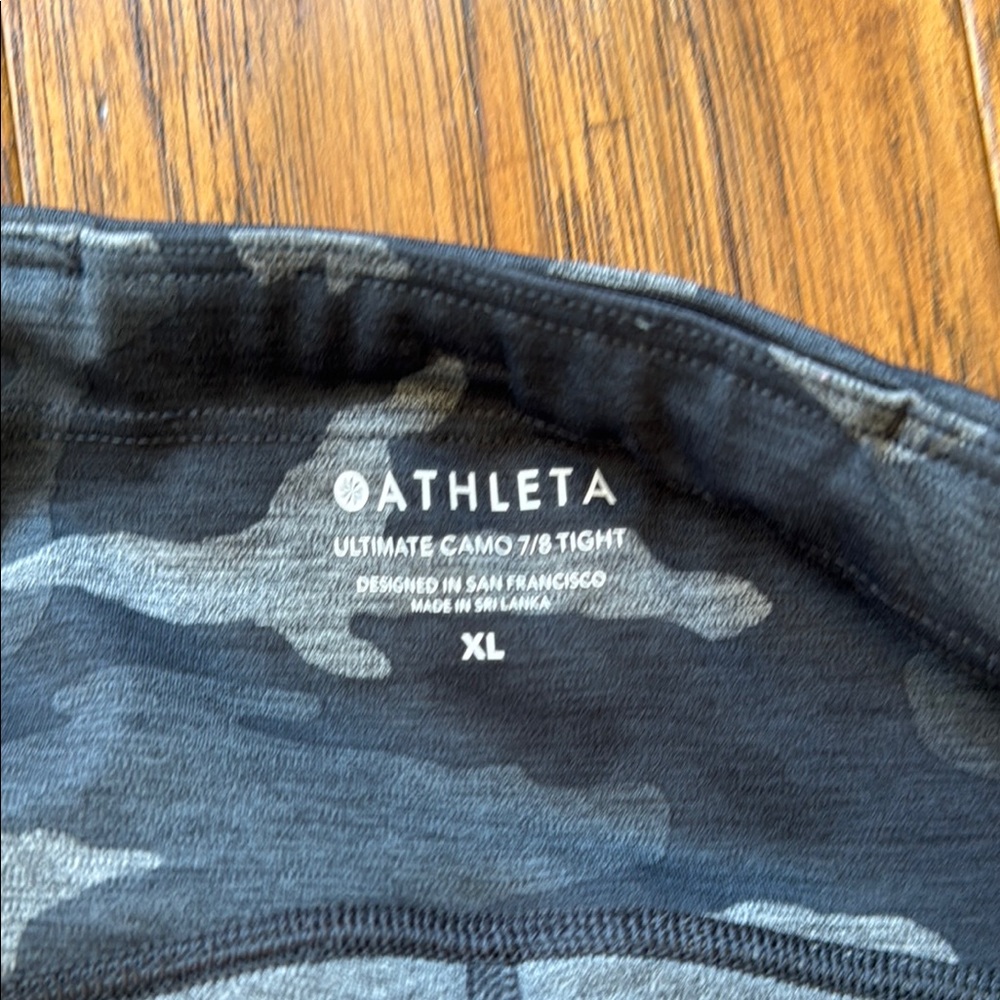 Athleta Ultimate Camo 7/8 Tights